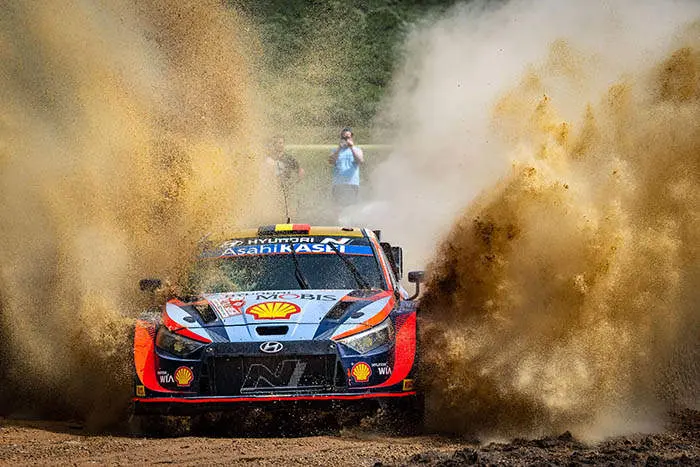 Hyundai Motorsport_rallye safari_1