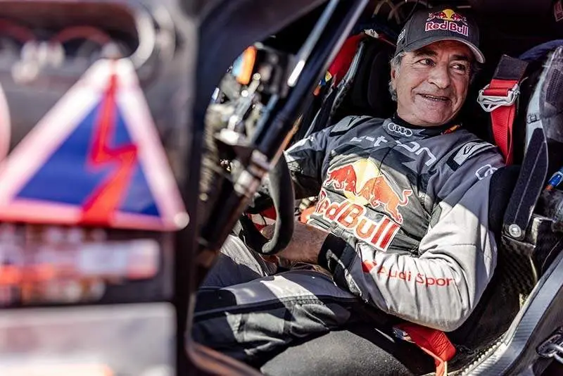 204 SAINZ Carlos (spa), CRUZ Lucas (spa), Team Audi Sport, Audi RS Q E-Tron E2, FIA Ultimate, FIA W2RC, action at the finish line of the Dakar 2024 on January 19, 2024 in Yanbu, Saudi Arabia