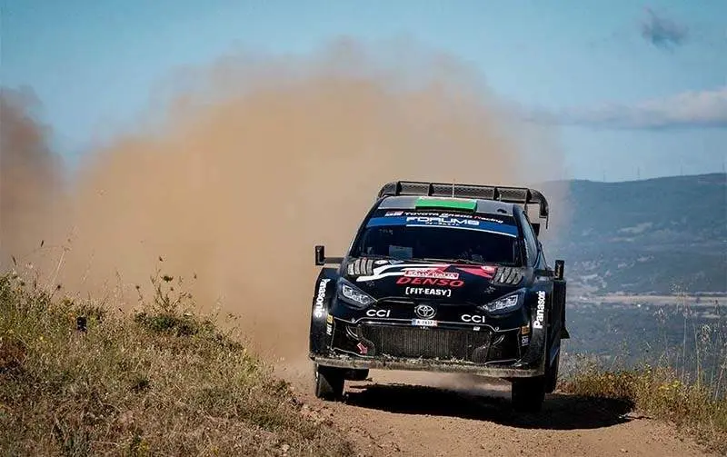 Toyota_Acropolis