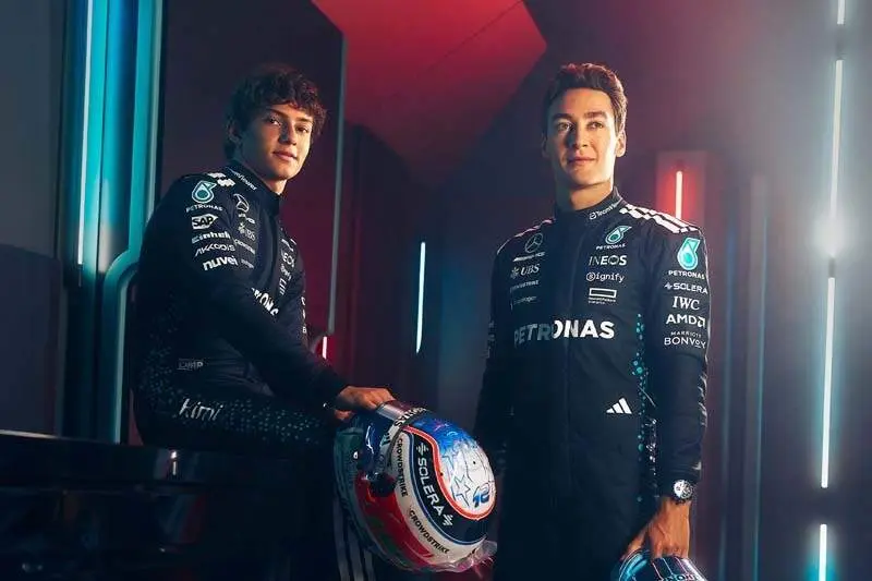 Best&auml;tigt: George und Kimi 

George and Kimi Confirmed