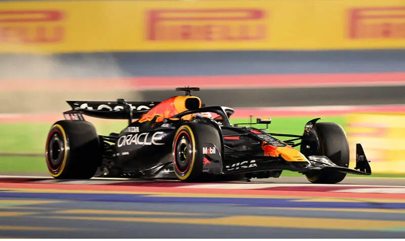 LUSAIL CITY, QATAR - NOVEMBER 28: Max Verstappen of the Netherlands driving the (1) Oracle Red Bull Racing RB21 on track during Sprint Qualifying ahead of the F1 Grand Prix of Qatar at Lusail International Circuit on November 28, 2025 in Lusail City, Qatar. (Photo by Clive Mason/Getty Images)