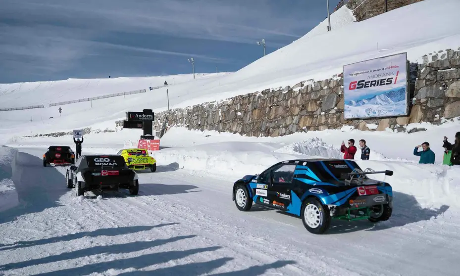 Las GSeries 25-26 nacen de la pasi&oacute;n por el motorsport que siempre ha habido en Andorra. Los inicios se remontan a 1996, cuando se celebraron las primeras carreras sobre hielo, muy cerca de donde est&aacute; ubicado hoy nuestro Circuit. M&aacute;s de 25 a&ntilde;os despu&eacute;s, la competici&oacute;n se ha convertido en el campeonato sobre hielo de referencia en el sur de Europa.
Son 4 las categor&iacute;as participantes en el certamen, que cuenta una participaci&oacute;n media acumulada de m&aacute;s de 250 pilotos de diversas nacionalidades en las 4 carreras de cada temporada.