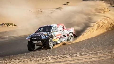 toyota gazoo racing_Dakar_1