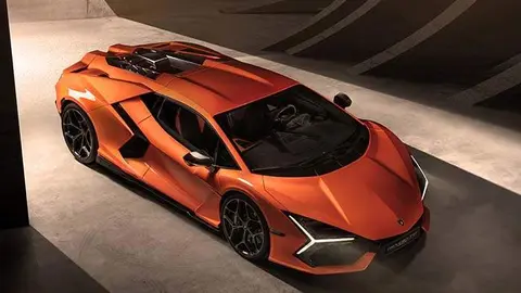 lamborghini revuelto_1