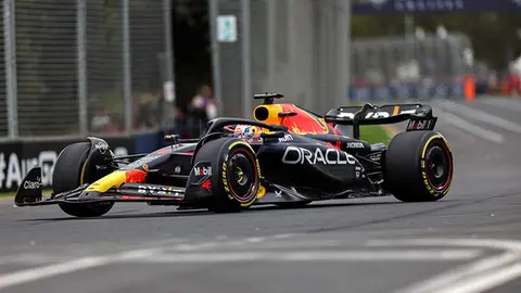 MELBOURNE GRAND PRIX CIRCUIT, AUSTRALIA - MARCH 31: Max Verstappen, Red Bull Racing RB19 during the Australian GP at Melbourne Grand Prix Circuit on Friday March 31, 2023 in Melbourne, Australia. (Photo by Lionel Ng / LAT Images)