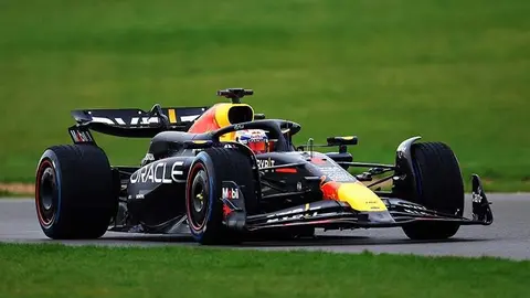 NORTHAMPTON, ENGLAND - FEBRUARY 13: Max Verstappen of the Netherlands driving the (1) Oracle Red Bull Racing RB20 on track during the Red Bull Racing RB20 Filming Day at Silverstone on February 13, 2024 in Northampton, England. (Photo by Clive Rose/Getty Images for Red Bull Racing) // Getty Images / Red Bull Content Pool // SI202402210240 // Usage for editorial use only //
