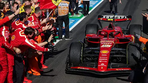 SAINZ Carlos (spa), Scuderia Ferrari SF-24, portrait celebrating victory during the Formula 1 Rolex Australian Grand Prix 2024, 3rd round of the 2024 Formula One World Championship from March 22 to 24, 2024 on the Albert Park Circuit, in Melbourne, Australia - Photo Florent Gooden / DPPI