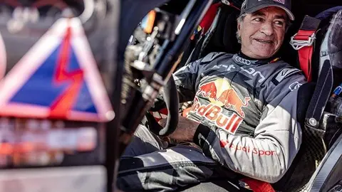 204 SAINZ Carlos (spa), CRUZ Lucas (spa), Team Audi Sport, Audi RS Q E-Tron E2, FIA Ultimate, FIA W2RC, action at the finish line of the Dakar 2024 on January 19, 2024 in Yanbu, Saudi Arabia