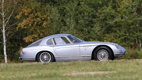 alfa romeo_2000 sportiva_1