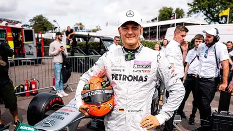 Mick Schumacher  

Mick Schumacher