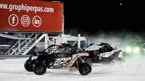 Las GSeries nacen de la pasi&oacute;n por el motorsport que siempre ha habido en Andorra. Los inicios se remontan a 1996, cuando se celebraron las primeras carreras sobre hielo, muy cerca de donde est&aacute; ubicado hoy nuestro Circuit. M&aacute;s de 25 a&ntilde;os despu&eacute;s, la competici&oacute;n se ha convertido en el campeonato sobre hielo de referencia en el sur de Europa.
Son 3 las categor&iacute;as participantes en el certamen, que cuenta una participaci&oacute;n media acumulada de m&aacute;s de 250 pilotos de diversas nacionalidades en las 4 carreras de cada temporada.
La Clio Ice Trophy ser&aacute; la puerta de entrada para los 2RM con el Clio Rally 5 en formato monomarca y los Side by Side y las motos completaran las parrillas de esta temporada.
