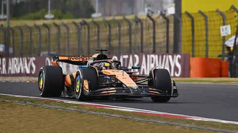 SHANGHAI, CHINA - MARCH 23: Oscar Piastri of Australia driving the (81) McLaren MCL39 Mercedes on track  during the F1 Grand Prix of China at Shanghai International Circuit on March 23, 2025 in Shanghai, China. (Photo by Sam Bagnall/Sutton Images)