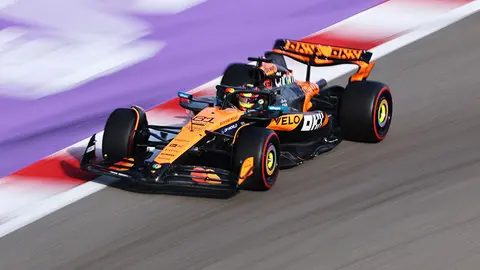 BAHRAIN, BAHRAIN - APRIL 12: Oscar Piastri of Australia driving the (81) McLaren MCL39 Mercedes on track during final practice ahead of the F1 Grand Prix of Bahrain at Bahrain International Circuit on April 12, 2025 in Bahrain, Bahrain. (Photo by Sam Bloxham/LAT Images)