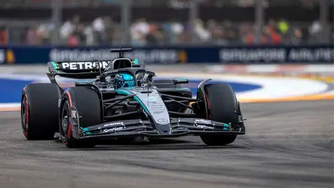 Formel 1 - Mercedes-AMG PETRONAS F1 Team, Gro&szlig;er Preis von Singapur 2025. George Russell 

Formula One - Mercedes-AMG PETRONAS F1 Team, 2025 Singapore Grand Prix. George Russell