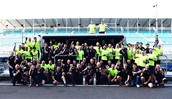 MIAMI, FLORIDA - MAY 08: Race winner Max Verstappen of the Netherlands and Oracle Red Bull Racing celebrates with his team after the F1 Grand Prix of Miami at the Miami International Autodrome on May 08, 2022 in Miami, Florida. (Photo by Mark Thompson/Getty Images)