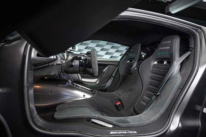 Mercedes-AMG ONE (Kraftstoffverbrauch gewichtet, kombiniert: 8,7 l/100 km; CO2 Emissionen gewichtet, kombiniert: 198 g/km; Stromverbrauch gewichtet, kombiniert: 32 kWh/100 km)  [Angaben zu Verbrauch und CO2-Emissionen sind vorläufig und wurden intern nach Maßgabe der Zertifizierungsmethode „WLTP-Prüfverfahren“ ermittelt. Es liegen bislang weder bestätigte Werte vom Technischen Dienst noch eine EG-Typgenehmigung noch eine Konformitätsbescheinigung mit amtlichen Werten vor. Abweichungen zwischen den Angaben und den amtlichen Werten sind möglich.] 

Mercedes-AMG ONE  (combined weighted fuel consumption: 8.7 l/100 km; combined weighted CO2 emissions: 198 g/km; combined weighted electrical consumption: 32 kWh/100 km)  [The figures for fuel consumption and CO2 emissions are provisional and were determined internally in accordance with the "WLTP test procedure" certification method. Confirmed values from the technical service or an EC type approval or certificate of conformity with official values are not yet available. Differences between the stated figures and the official figures are possible] 