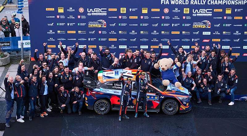 2023 FIA World Rally Championship Round 12,

Central Europe Rally 2023, 25-29 October 2023



Thierry Neuville, Martijn Wydaeghe, Hyundai i20 N Rally1 Hybrid, Podium during Day 3 of WRC Central Europe Rally 2023      



Photographer: Romain Thuillier

Worldwide copyright: Hyundai Motorsport GmbH