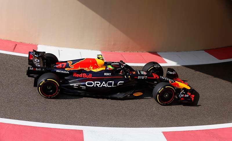 YAS MARINA CIRCUIT, UNITED ARAB EMIRATES - NOVEMBER 24: Isack Hadjar, Red Bull Racing RB19 during the Abu Dhabi GP at Yas Marina Circuit on Friday November 24, 2023 in Abu Dhabi, United Arab Emirates. (Photo by Steven Tee / LAT Images)