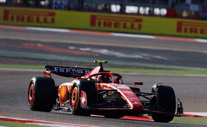 BAHRAIN INTERNATIONAL CIRCUIT, BAHRAIN - FEBRUARY 29: Carlos Sainz, Ferrari SF-24 during the Bahrain GP at Bahrain International Circuit on Thursday February 29, 2024 in Sakhir, Bahrain. (Photo by Steven Tee / LAT Images)
