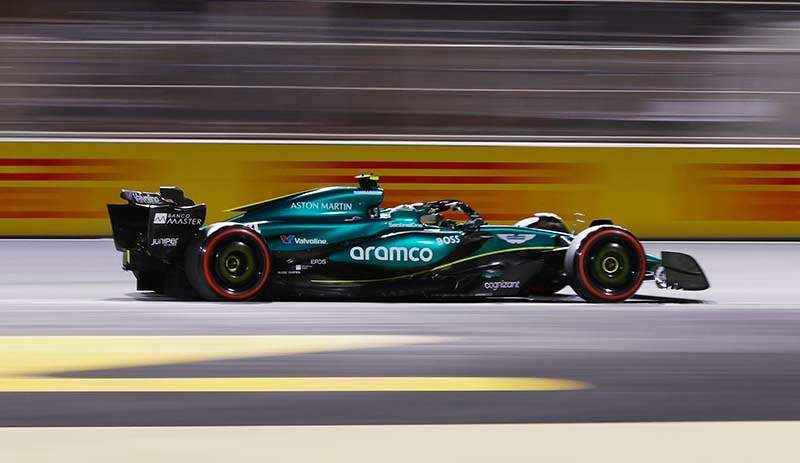 JEDDAH STREET CIRCUIT, SAUDI ARABIA - MARCH 08: Fernando Alonso, Aston Martin AMR24 during the Saudi Arabian GP at Jeddah Street Circuit on Friday March 08, 2024 in Jeddah, Saudi Arabia. (Photo by Steven Tee / LAT Images)