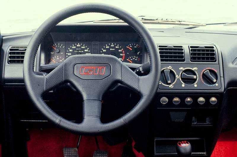 Peugeot 205 GTI_2