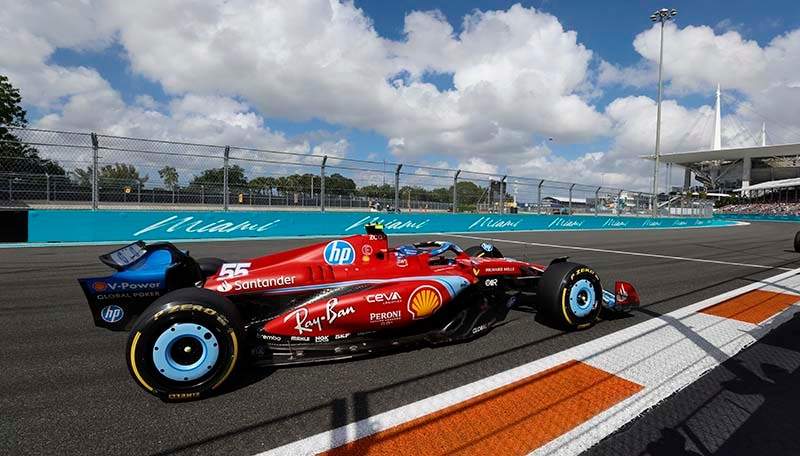 MIAMI INTERNATIONAL AUTODROME, UNITED STATES OF AMERICA - MAY 05: Carlos Sainz, Ferrari SF-24 during the Miami GP at Miami International Autodrome on Sunday May 05, 2024 in Miami, United States of America. (Photo by Steven Tee / LAT Images)