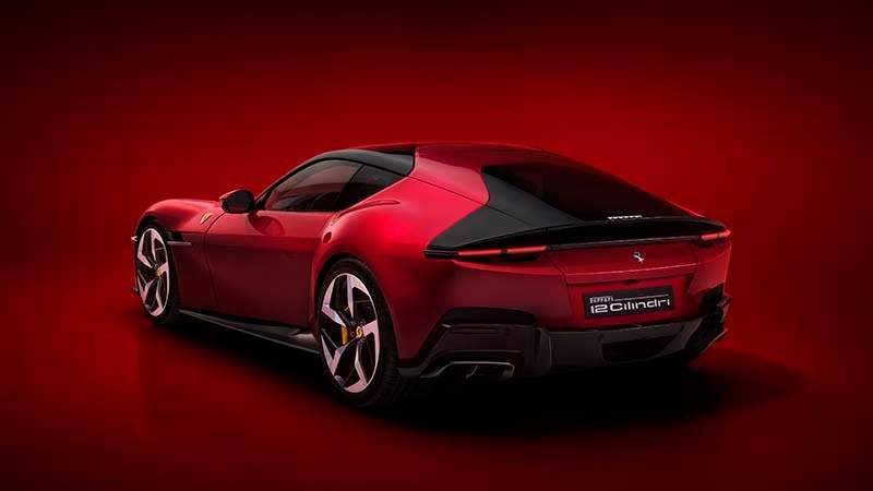 Ferrari_12 cilindros_3