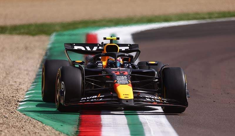 IMOLA, ITALY - MAY 19: Sergio Perez of Mexico driving the (11) Oracle Red Bull Racing RB20 on track during the F1 Grand Prix of Emilia-Romagna at Autodromo Enzo e Dino Ferrari Circuit on May 19, 2024 in Imola, Italy. (Photo by Lars Baron/Getty Images) // Getty Images / Red Bull Content Pool // SI202405190631 // Usage for editorial use only //