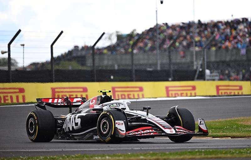 SILVERSTONE CIRCUIT, UNITED KINGDOM - JULY 07: Nico Hulkenberg, Haas VF-24 during the British GP at Silverstone Circuit on Sunday July 07, 2024 in Northamptonshire, United Kingdom. (Photo by Simon Galloway / LAT Images)