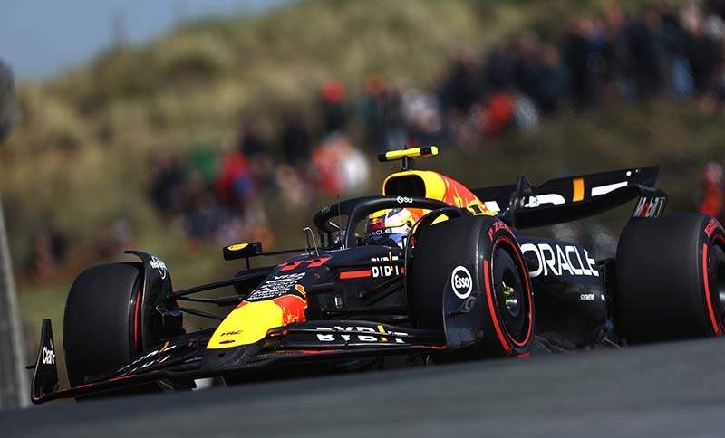 CIRCUIT ZANDVOORT, NETHERLANDS - AUGUST 23: Sergio Perez, Red Bull Racing RB20 during the Dutch GP at Circuit Zandvoort on Friday August 23, 2024 in North Holland, Netherlands. (Photo by Alastair Staley / LAT Images)