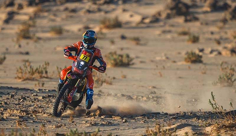 Luciano Benavides (ARG) for Red Bull KTM Factory Racing races during stage 9 of Rally Dakar 2025 from RIYADH to HARADH, Saudi Arabia on January 14, 2025. // Flavien Duhamel / Red Bull Content Pool // SI202501140048 // Usage for editorial use only //