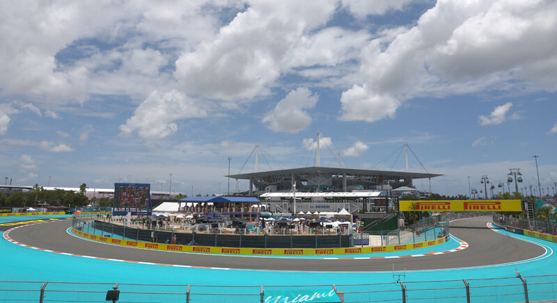 MIAMI, FLORIDA - MAY 02: Gabriel Bortoleto of Brazil driving the (5) Kick Sauber C45 Ferrari on track during practice ahead of the F1 Grand Prix of Miami at Miami International Autodrome on May 02, 2025 in Miami, Florida. (Photo by Zak Mauger/LAT Images)