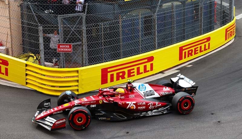 MONTE-CARLO, MONACO - MAY 23: Lewis Hamilton of Great Britain driving the (44) Scuderia Ferrari SF-25 leads Carlos Sainz of Spain driving the (55) Williams FW47 Mercedes on track during practice ahead of the F1 Grand Prix of Monaco at Circuit de Monaco on May 23, 2025 in Monte-Carlo, Monaco. (Photo by Peter Fox/LAT Images)