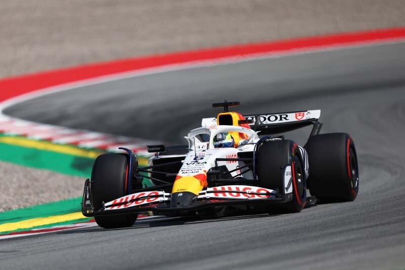 BARCELONA, SPAIN - MAY 31: Isack Hadjar of France driving the (6) Visa Cash App Racing Bulls VCARB 02 on track during qualifying ahead of the F1 Grand Prix of Spain at Circuit de Barcelona-Catalunya on May 31, 2025 in Barcelona, Spain. (Photo by Andy Hone/LAT Images) // Getty Images / Red Bull Content Pool // SI202505310464 // Usage for editorial use only //