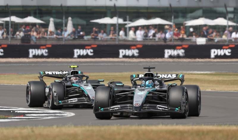 Formel 1 - Mercedes-AMG PETRONAS F1 Team, Großer Preis von Großbritannien 2025. Kimi Antonelli, George Russell 

Formula One - Mercedes-AMG PETRONAS F1 Team, 2025 British Grand Prix. Kimi Antonelli, George Russell