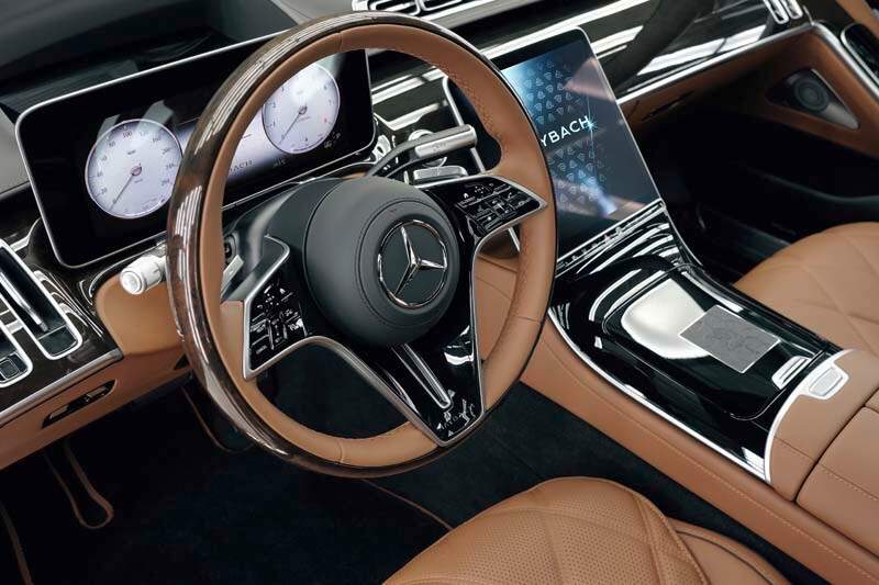 Weltpremiere Mercedes-Maybach V12 Edition 2025 (Mercedes-Maybach S 680, Energieverbrauch kombiniert: 14,2‒13,2 l/100 km | CO₂-Emissionen kombiniert: 323‒300 g/km | CO₂-Klasse: G);Mercedes-Maybach S 680, Energieverbrauch kombiniert: 14,2‒13,2 l/100 km | CO₂-Emissionen kombiniert: 323‒300 g/km | CO₂-Klasse: G*

World premiere Mercedes-Maybach V12 Edition (Mercedes-Maybach S 680, combined energy consumption: 14.2‒13.2 l/100 km | combined CO₂ emissions: 323‒300 g/km | CO₂ class: G);Mercedes-Maybach S 680, combined energy consumption: 14.2‒13.2 l/100 km | combined CO₂ emissions: 323‒300 g/km | CO₂ class: G*