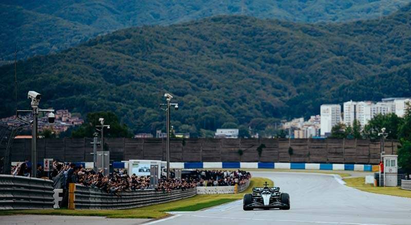 Mercedes F1 und Valtteri Bottas begeistern in Südkorea 

Mercedes F1 and Valtteri Bottas Wow in South Korea