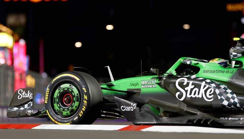 LAS VEGAS, NEVADA - NOVEMBER 20: Gabriel Bortoleto of Brazil driving the (5) Kick Sauber C45 Ferrari on track during practice ahead of the F1 Grand Prix of Las Vegas at Las Vegas Strip Circuit on November 20, 2025 in Las Vegas, Nevada. (Photo by Clive Rose/Getty Images)