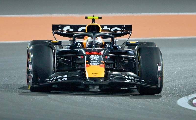 LUSAIL CITY, QATAR - NOVEMBER 29: Yuki Tsunoda of Japan driving the (22) Oracle Red Bull Racing RB21 on track during the Sprint ahead of the F1 Grand Prix of Qatar at Lusail International Circuit on November 29, 2025 in Lusail City, Qatar. (Photo by Rudy Carezzevoli/Getty Images)