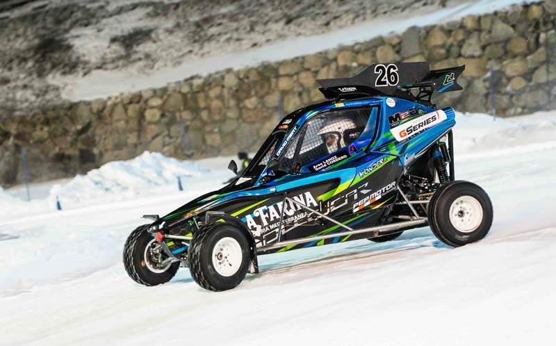Las GSeries 25-26 nacen de la pasión por el motorsport que siempre ha habido en Andorra. Los inicios se remontan a 1996, cuando se celebraron las primeras carreras sobre hielo, muy cerca de donde está ubicado hoy nuestro Circuit. Más de 25 años después, la competición se ha convertido en el campeonato sobre hielo de referencia en el sur de Europa.
Son 4 las categorías participantes en el certamen, que cuenta una participación media acumulada de más de 250 pilotos de diversas nacionalidades en las 4 carreras de cada temporada.