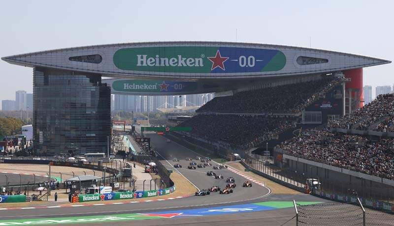 SHANGHAI, CHINA - MARCH 14: George Russell of Great Britain driving the (63) Mercedes AMG Petronas F1 Team W17 leads the field away at the race start during the Sprint ahead of the F1 Grand Prix of China at Shanghai International Circuit on March 14, 2026 in Shanghai, China. (Photo by Lintao Zhang/LAT Images)