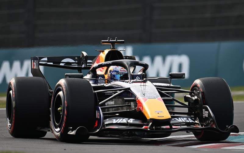 SUZUKA, JAPAN - MARCH 28: Max Verstappen of the Netherlands driving the (3) Oracle Red Bull Racing RB22 Red Bull Ford on track during qualifying ahead of the F1 Grand Prix of Japan at Suzuka Circuit on March 28, 2026 in Suzuka, Japan. (Photo by Sam Bagnall/Sutton Images)