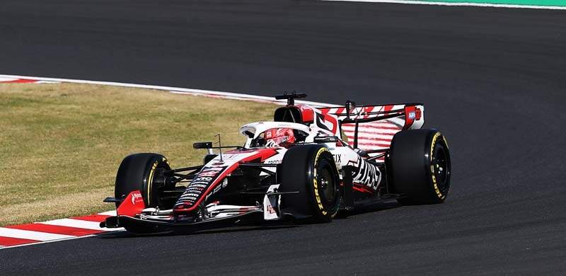 SUZUKA, JAPAN - MARCH 27: Esteban Ocon of France driving the (31) Haas F1 VF-26 Ferrari on track during practice ahead of the F1 Grand Prix of Japan at Suzuka Circuit on March 27, 2026 in Suzuka, Japan. (Photo by Simon Galloway/LAT Images)
