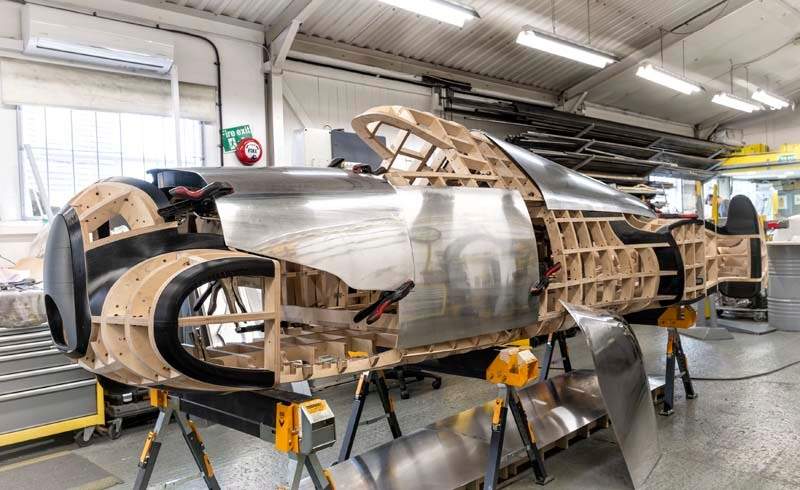 Audi had the Auto Union Lucca recreated by Crosthwaite & Gardiner based on historical photos and various other documents from the archives. After spending just over three years on its construction, the British restoration specialists completed the project in early 2026.